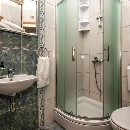 Cozy In With Jacuzzi Apartment Makarska