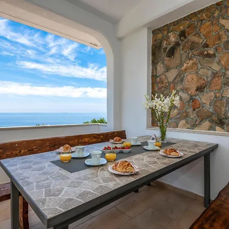 Cozy In With Jacuzzi Makarska