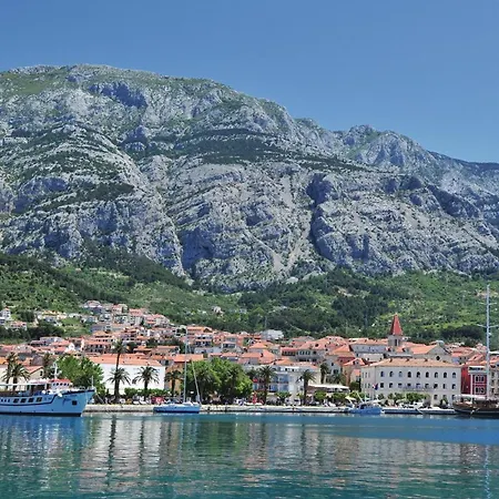 Beautiful In With 3 Bedrooms&wifi Appartement *